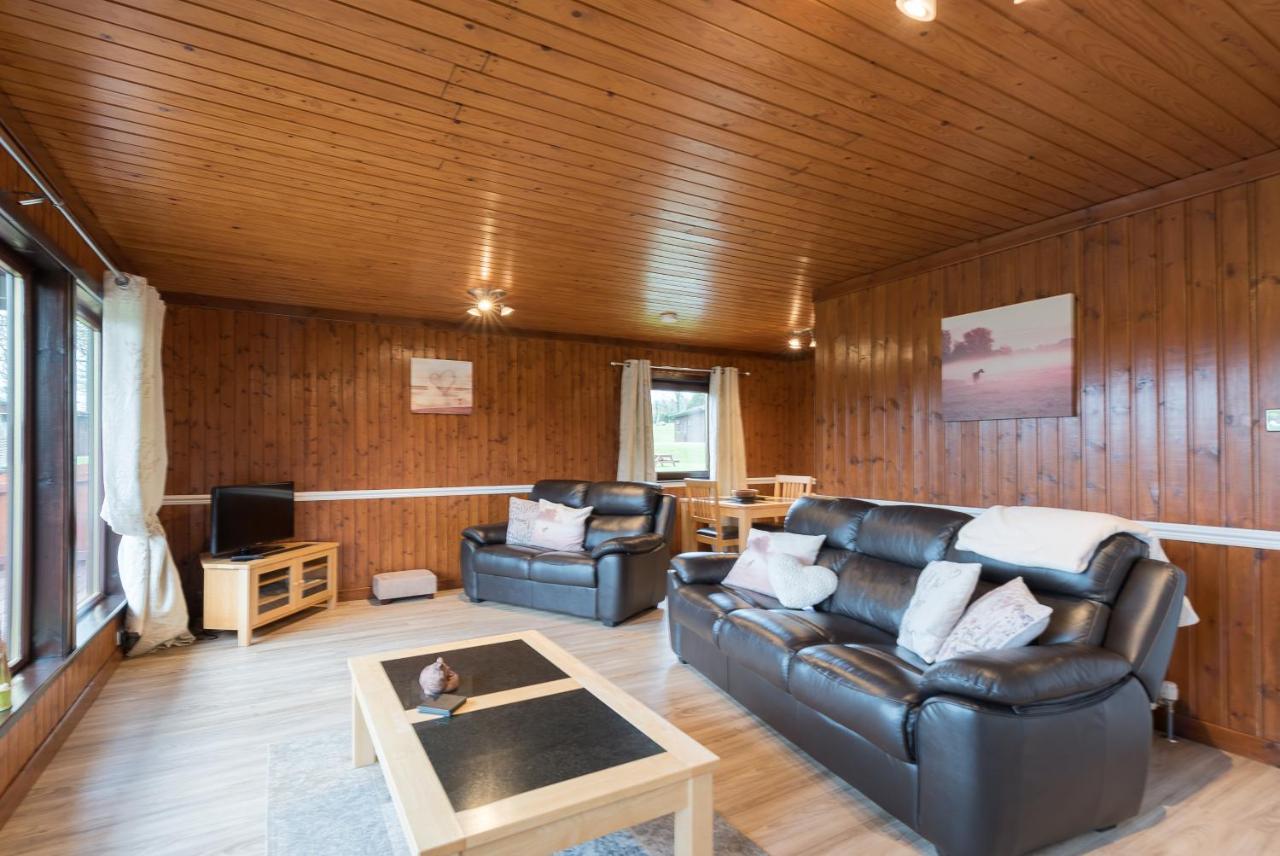 Bluebell Lodge 9 With Hot Tub Newton Stewart Buitenkant foto