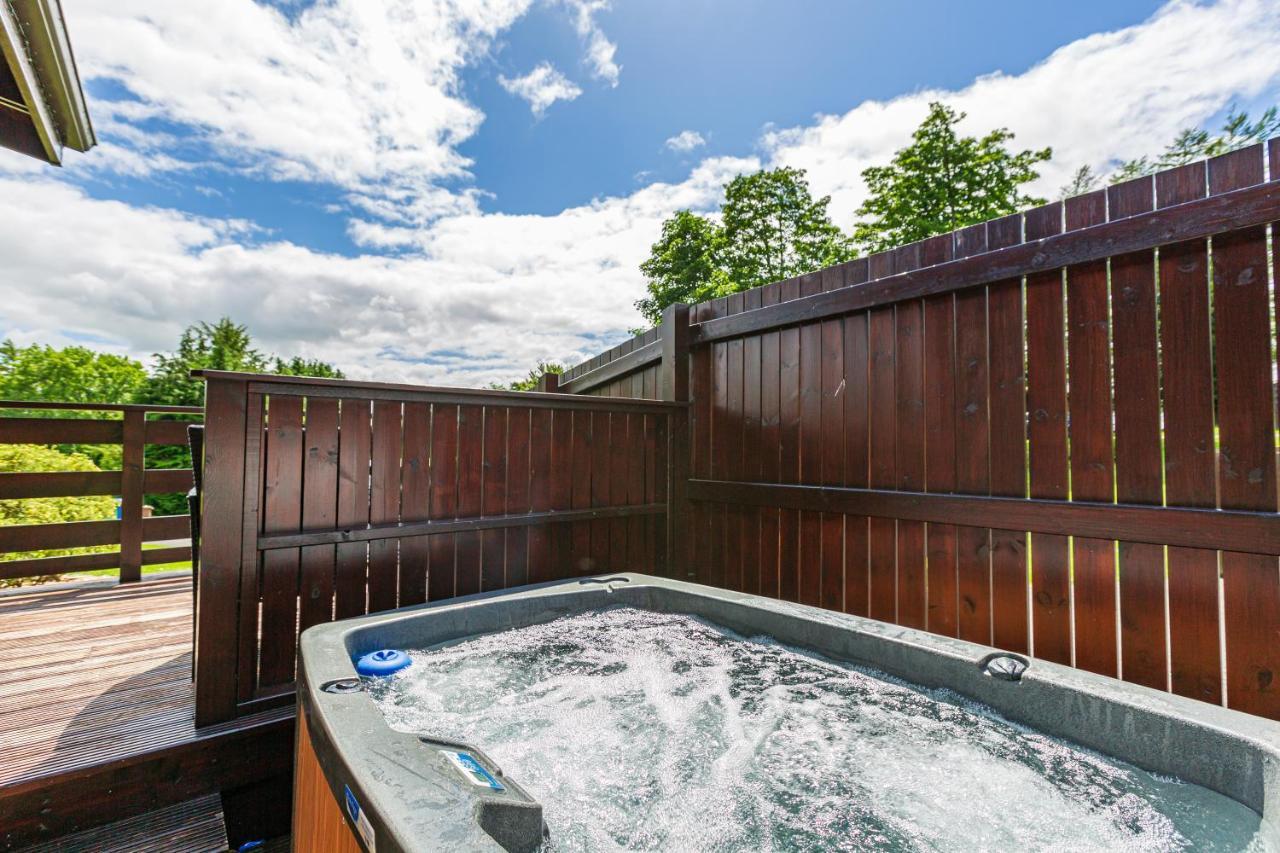 Bluebell Lodge 9 With Hot Tub Newton Stewart Buitenkant foto